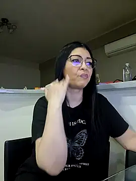 Snapshot of Milf_Abigail chatting on March 14, 2025, 4:21 am Milf Abigail online show from March 14, 2025, 4:21 am