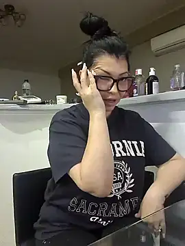 Snapshot of Milf_Abigail chatting on September 10, 2025, 12:53 am Milf Abigail online show from September 10, 2025, 12:53 am