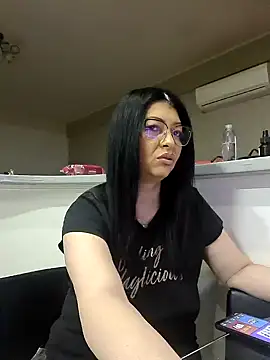 Snapshot of Milf_Abigail chatting on February 28, 2025, 12:54 am Milf Abigail online show from February 28, 2025, 12:54 am