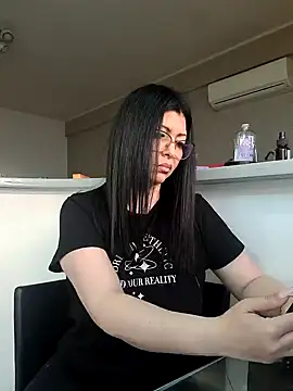 Snapshot of Milf_Abigail chatting on March 7, 2025, 5:29 am Milf Abigail online show from March 7, 2025, 5:29 am