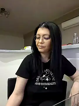 Snapshot of Milf_Abigail chatting on March 19, 2025, 2:27 am Milf Abigail online show from March 19, 2025, 2:27 am