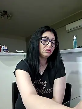 Milf Abigail online show from May 15, 2026, 1:25 am