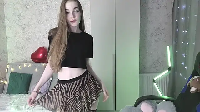 LissaCain online show from April 11, 2026, 8:23 pm