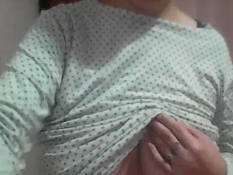 AnaXBerry online show from February 5, 2026, 6:04 pm