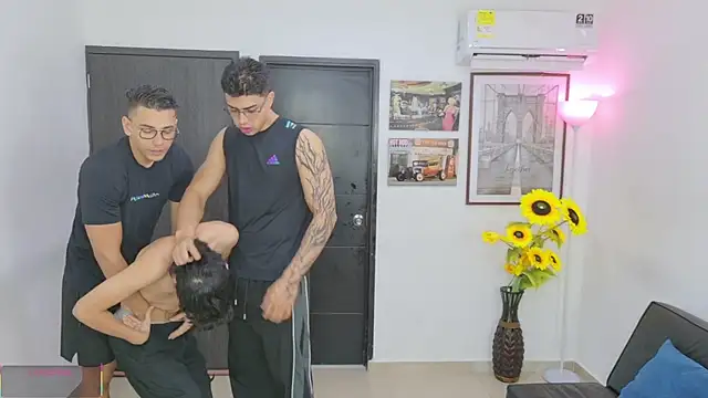 badguyss bisex online show from May 26, 2026, 11:19 am