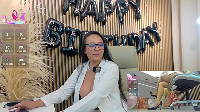 lulu 072 online show from November 12, 2025, 12:15 am