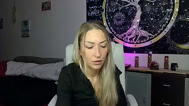 SexxyLiviaa online show from October 30, 2025, 11:01 pm