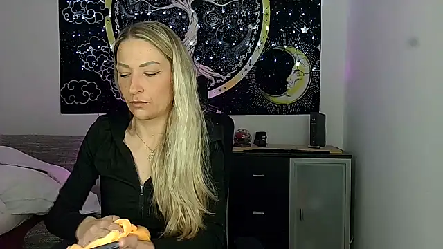 SexxyLiviaa online show from February 19, 2026, 1:35 am