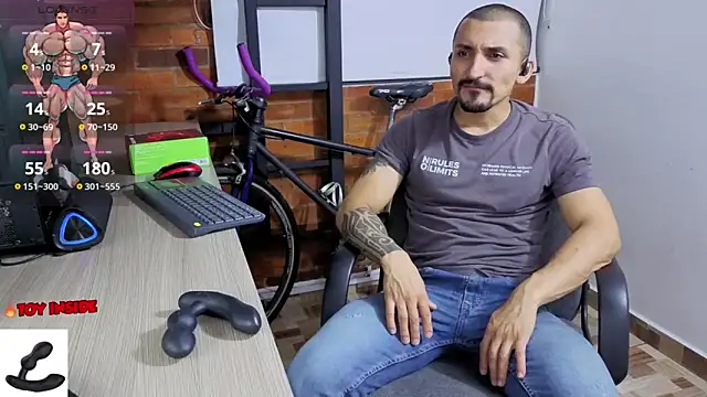 Snapshot of Marck_Muscle chatting on February 27, 2026, 12:11 am Marck Muscle online show from February 27, 2026, 12:11 am