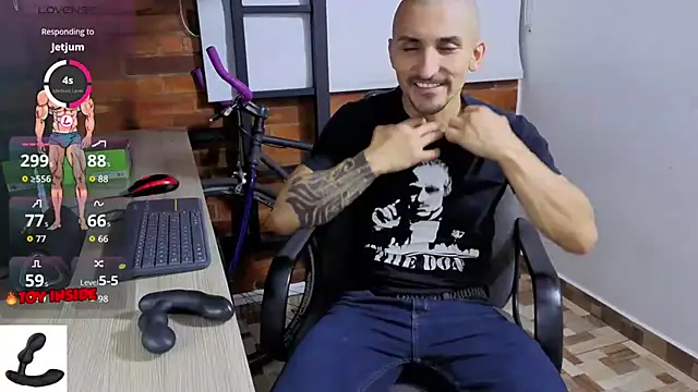 Snapshot of Marck_Muscle chatting on February 8, 2026, 4:21 am Marck Muscle online show from February 8, 2026, 4:21 am