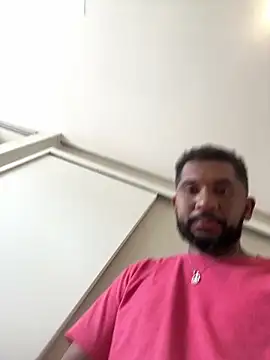 Snapshot of MiddlingAffluent chatting on March 1, 2026, 5:13 pm MiddlingAffluent online show from March 1, 2026, 5:13 pm