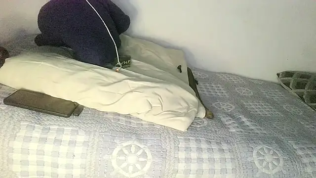 UncutToyBoy23cm online show from September 28, 2025, 9:38 am