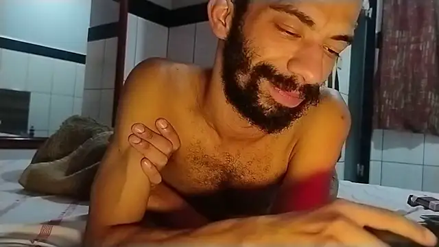 UncutToyBoy23cm online show from April 11, 2026, 10:13 pm