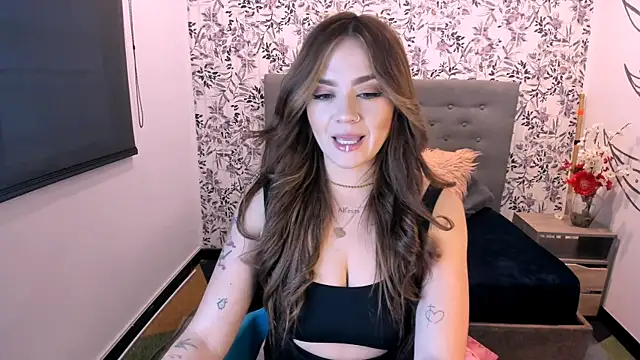 KataHot  online show from February 26, 2025, 10:58 pm