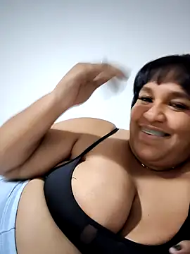 Mia Adell 11 online show from February 3, 2025, 4:25 am