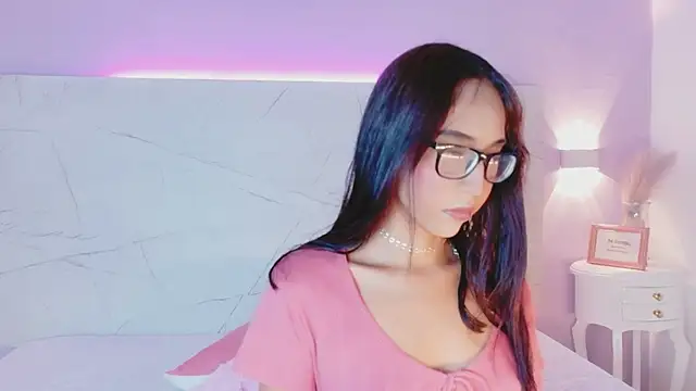 Snapshot of AbrilBrent chatting on September 20, 2025, 7:52 pm AbrilBrent online show from September 20, 2025, 7:52 pm