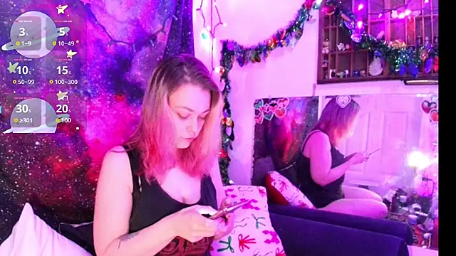 EverlyEster online show from December 6, 2024, 5:03 am