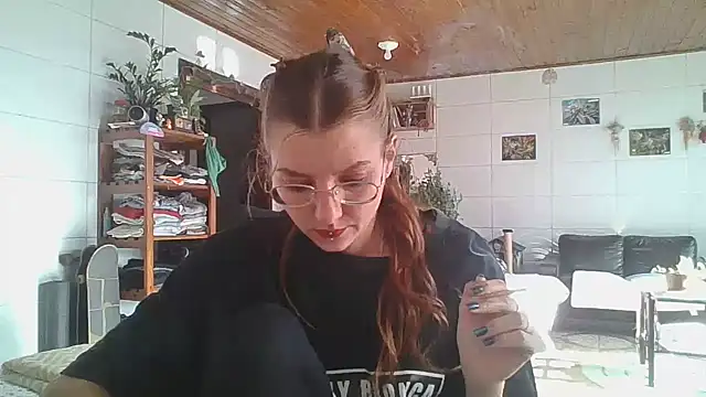 Snapshot of SweetyBabyDemon chatting on October 19, 2025, 7:16 pm SweetyBabyDemon online show from October 19, 2025, 7:16 pm