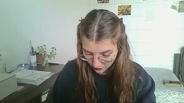 Snapshot of SweetyBabyDemon chatting on November 10, 2025, 1:05 pm SweetyBabyDemon online show from November 10, 2025, 1:05 pm