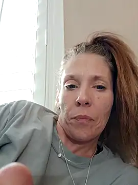 gorgeous11 online show from February 10, 2025, 3:21 pm