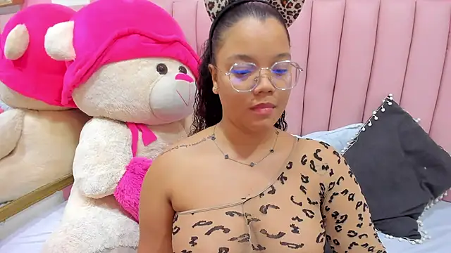 Snapshot of ISABELLA_020 chatting on November 8, 2025, 2:31 pm ISABELLA 020 online show from November 8, 2025, 2:31 pm