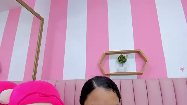 Snapshot of ISABELLA_020 chatting on December 5, 2025, 2:26 pm ISABELLA 020 online show from December 5, 2025, 2:26 pm