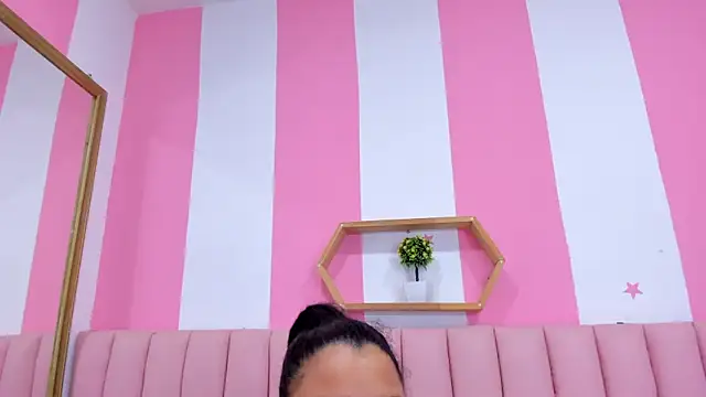Snapshot of ISABELLA_020 chatting on March 12, 2025, 11:10 am ISABELLA 020 online show from March 12, 2025, 11:10 am