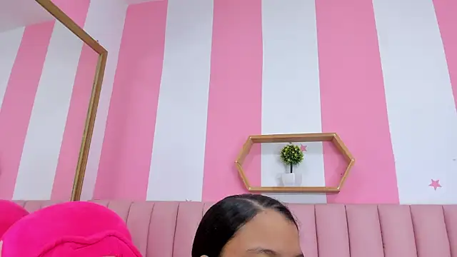 Snapshot of ISABELLA_020 chatting on December 3, 2025, 12:48 pm ISABELLA 020 online show from December 3, 2025, 12:48 pm