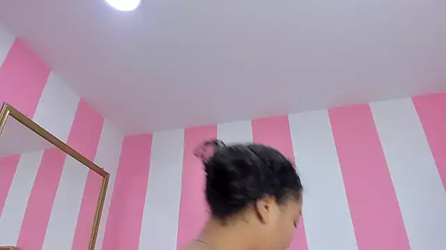 Snapshot of ISABELLA_020 chatting on November 19, 2025, 1:22 pm ISABELLA 020 online show from November 19, 2025, 1:22 pm