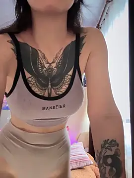 Snapshot of Heart_Ass chatting on September 10, 2025, 6:12 am Heart Ass online show from September 10, 2025, 6:12 am