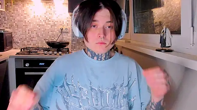  torfin  online show from March 8, 2026, 11:08 pm