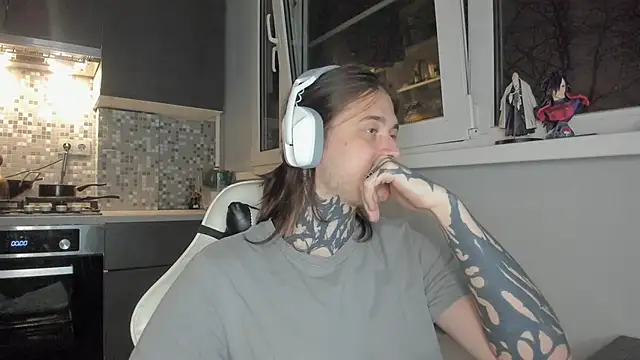  torfin  online show from March 18, 2025, 11:09 pm