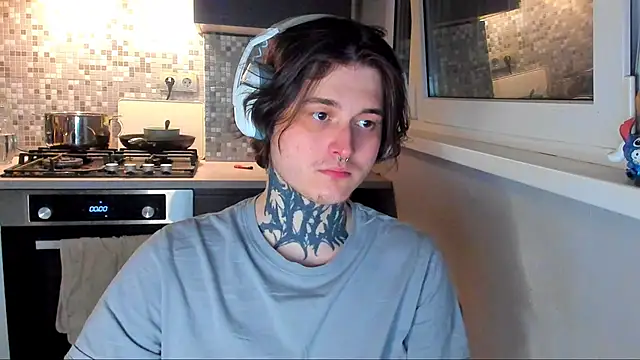  torfin  online show from April 23, 2026, 9:27 pm