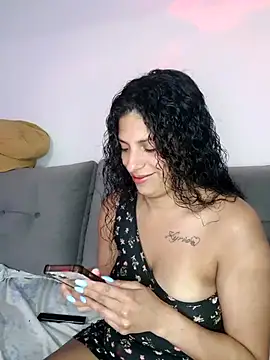 Shura xxxBig online show from November 23, 2025, 1:04 am