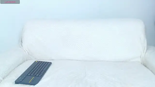 Tristan-bm online show from February 25, 2026, 8:25 am