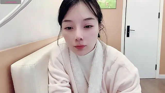 AKiKi711 online show from February 11, 2026, 4:12 am