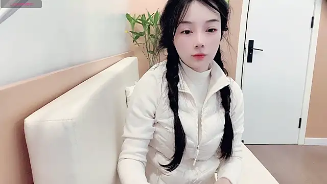 AKiKi711 online show from February 15, 2026, 4:13 am