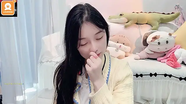 AKiKi711 online show from October 18, 2025, 4:14 am