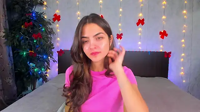 Milana Crystal  online show from December 16, 2025, 8:18 am