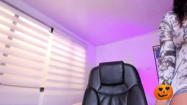 Danna Ramiirez online show from October 11, 2025, 6:53 pm