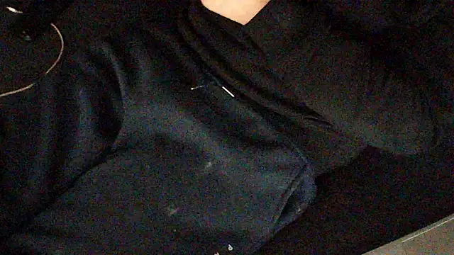 kiksnap-meistro5 online show from February 25, 2026, 9:36 pm