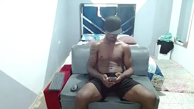 Snapshot of MiguelAngelxl chatting on November 6, 2025, 11:53 pm MiguelAngelxl online show from November 6, 2025, 11:53 pm