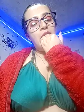 anndreapds online show from November 10, 2025, 8:36 pm