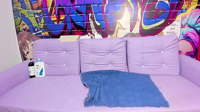 jessi and boy online show from October 13, 2025, 11:05 pm