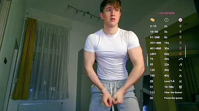 ChristianLevine  online show from November 14, 2025, 3:05 pm