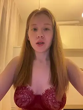 Eva Weyne online show from July 4, 2026, 9:41 pm