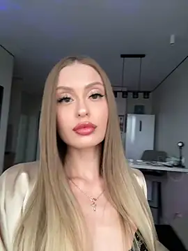 Snapshot of Sweet__Milly chatting on September 28, 2025, 1:40 pm Sweet Milly online show from September 28, 2025, 1:40 pm