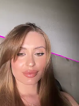 Sweet  Milly online show from June 1, 2026, 6:18 pm