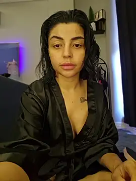 Esmertarcinim online show from April 3, 2026, 1:39 pm