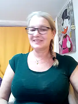 irinamaux online show from March 9, 2026, 11:58 am